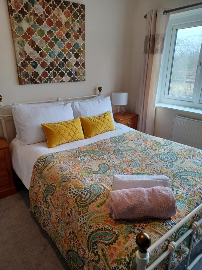 Bushbury Stunning Homestay In Wolverhampton מראה חיצוני תמונה