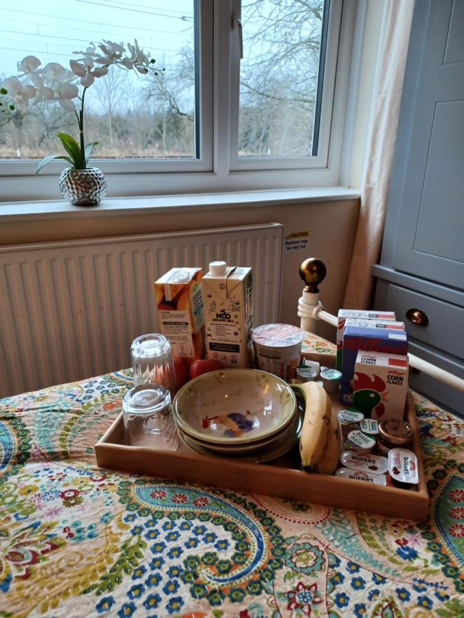 Bushbury Stunning Homestay In Wolverhampton מראה חיצוני תמונה
